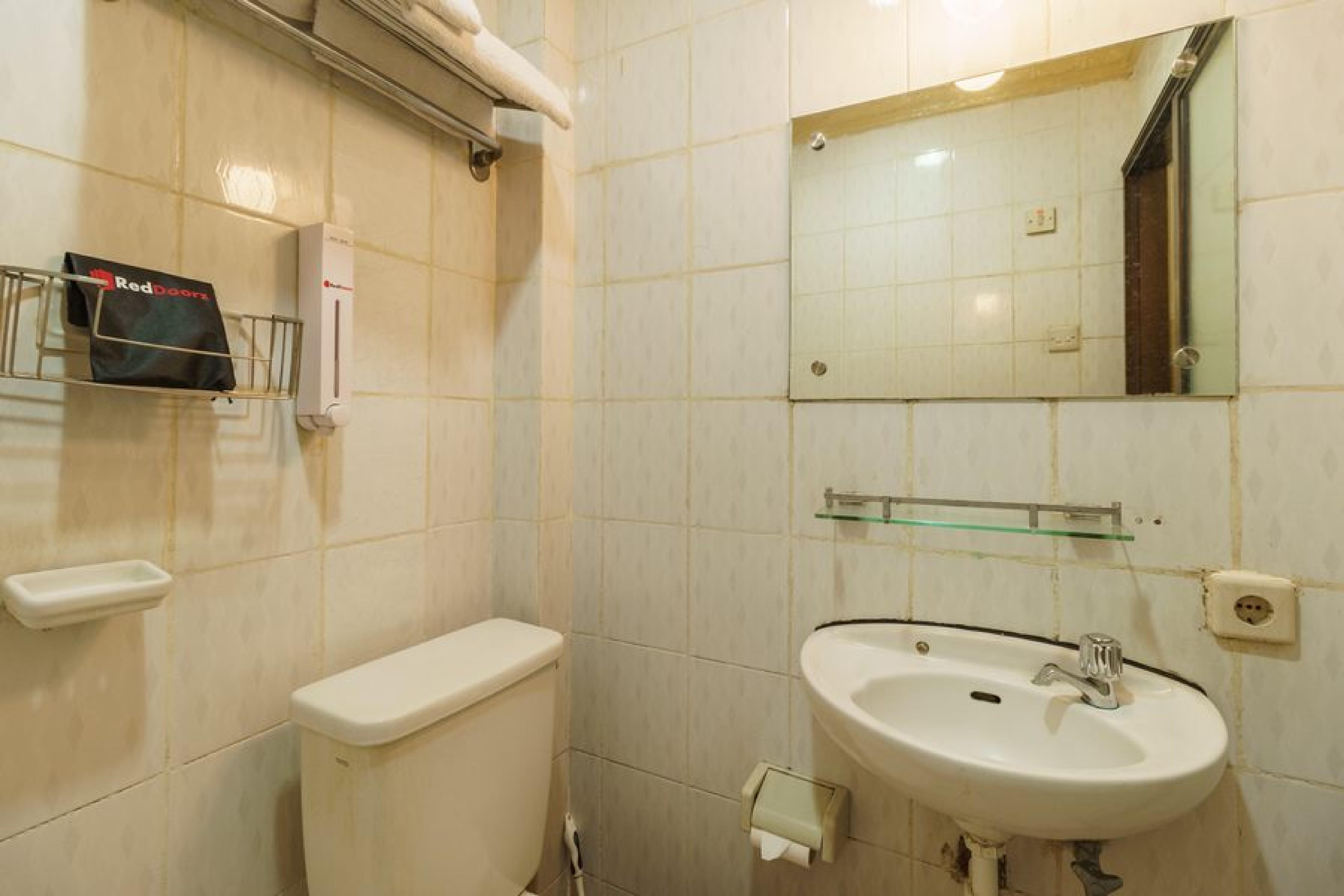Reddoorz @ Jalan Jaksa Jakarta Extérieur photo